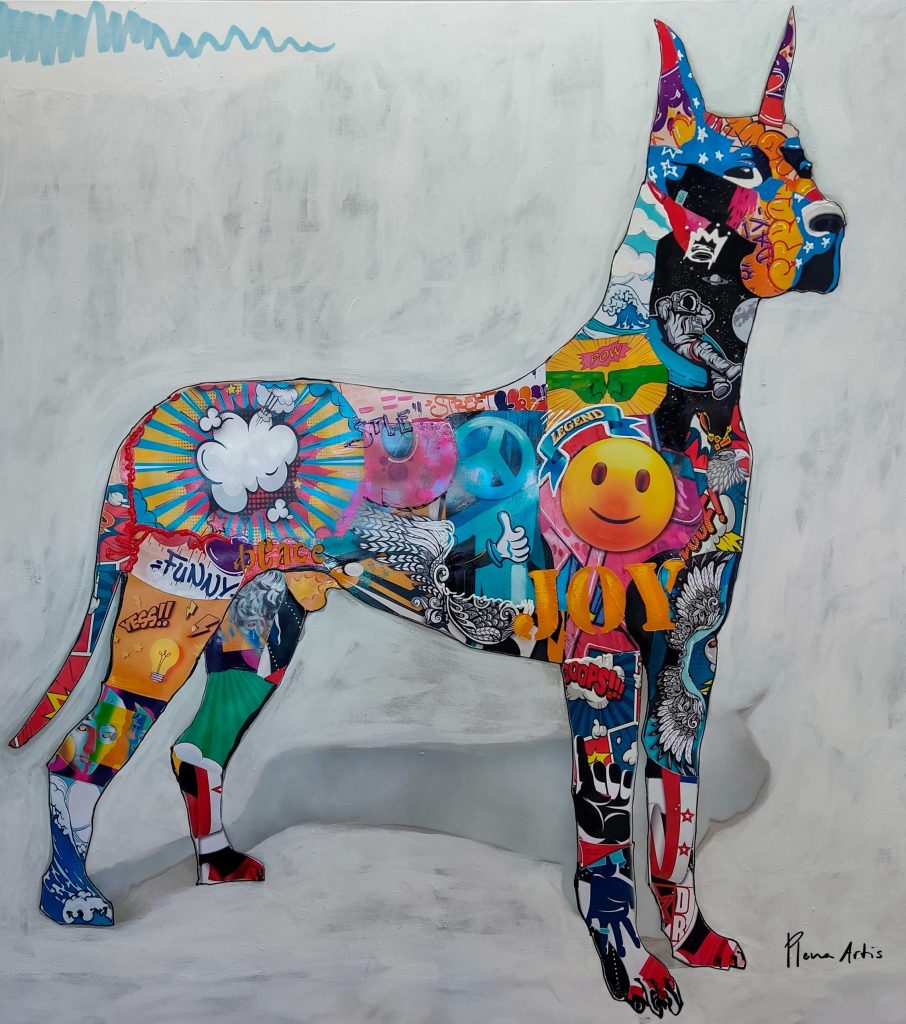Cuadro decorativo grande de un perro estilo gran danés en perfil, realizado con collage multicolor sobre fondo blanco.