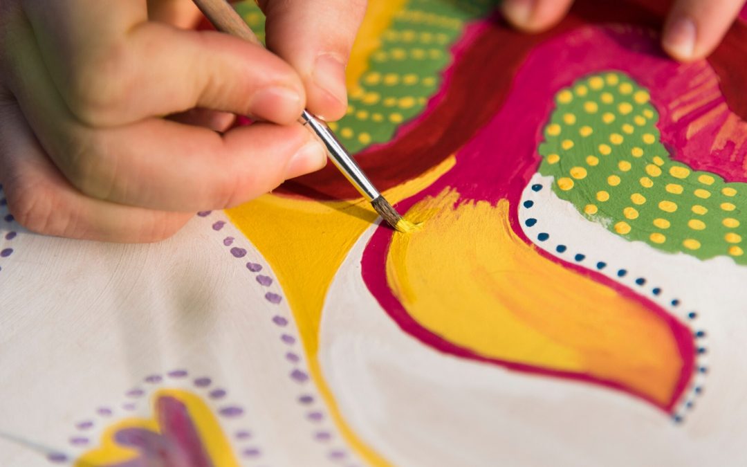 ¿Por qué decorar con arte hecho a mano tiene otro valor